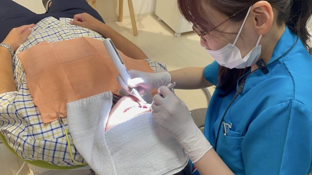 歯のケアの様子
